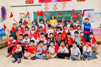 HÂN HOAN NGÀY TỰU TRƯỜNG